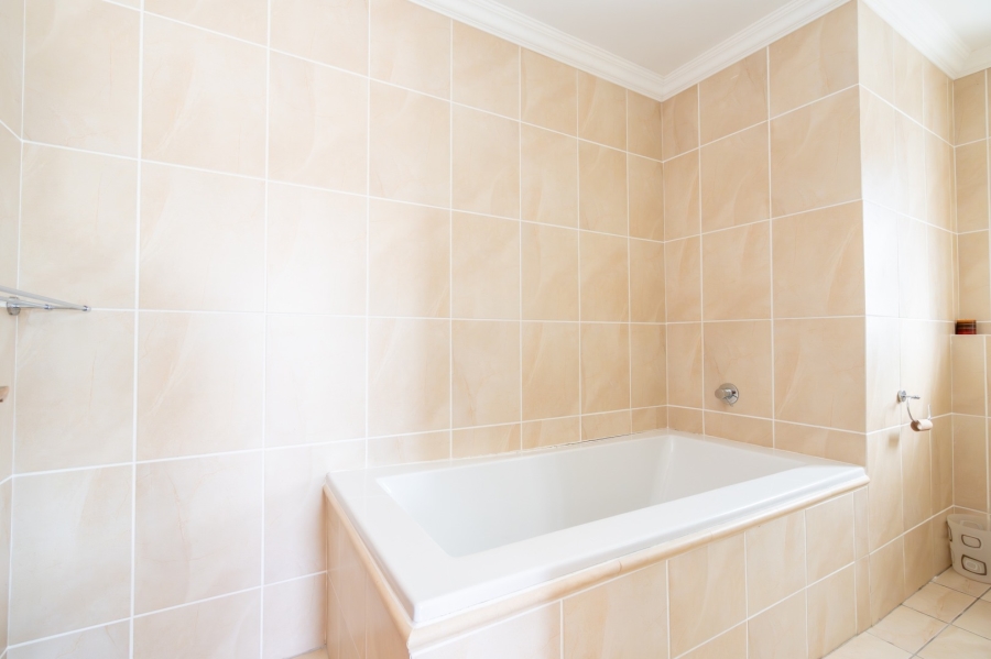 7 Bedroom Property for Sale in Myburgh Park Western Cape